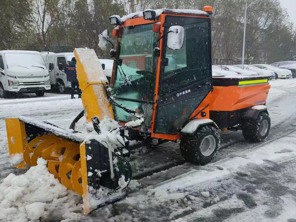 揚雪機